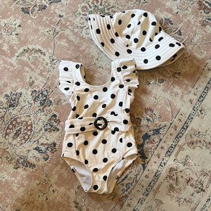 Jessica Simpson Baby Girl Swimsuit and Floppy Hat Set 🖤🤍
